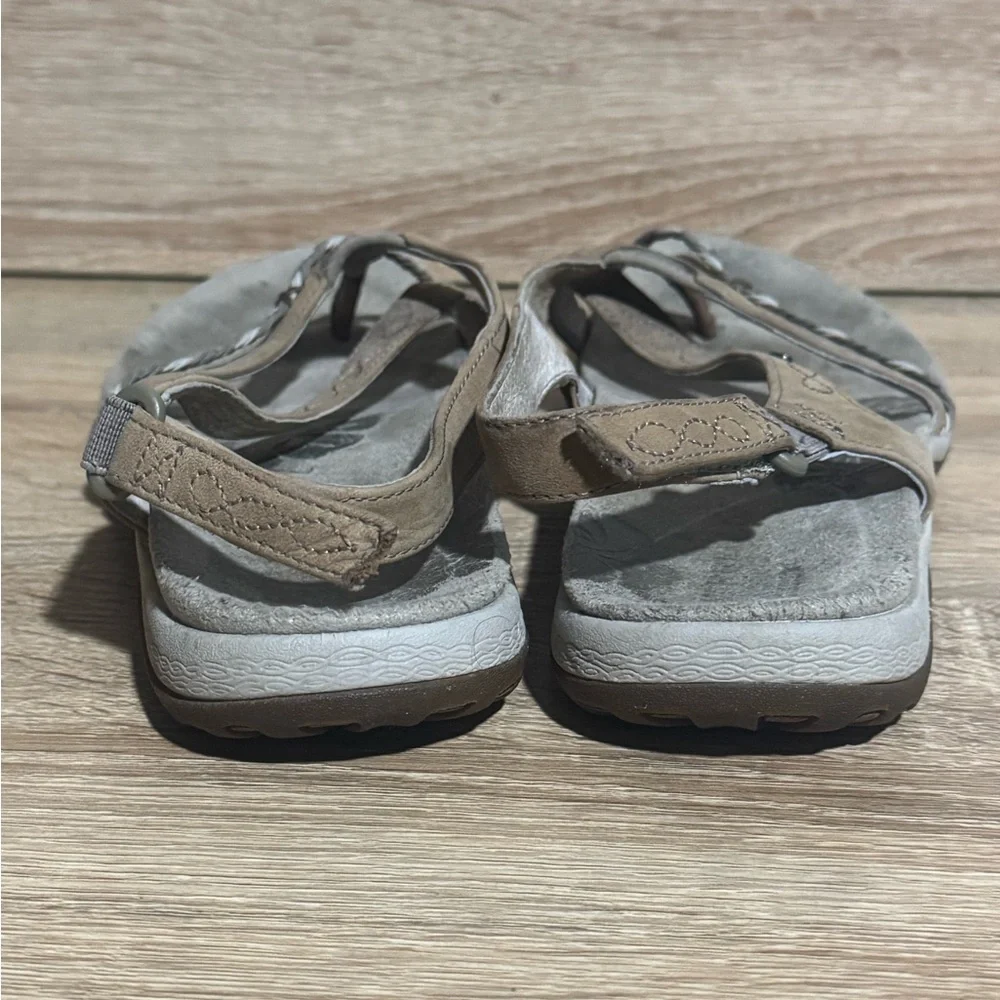 Merrell Stella bloom Brown tan Leather hiking strap Sandals women’s size 7 shoes